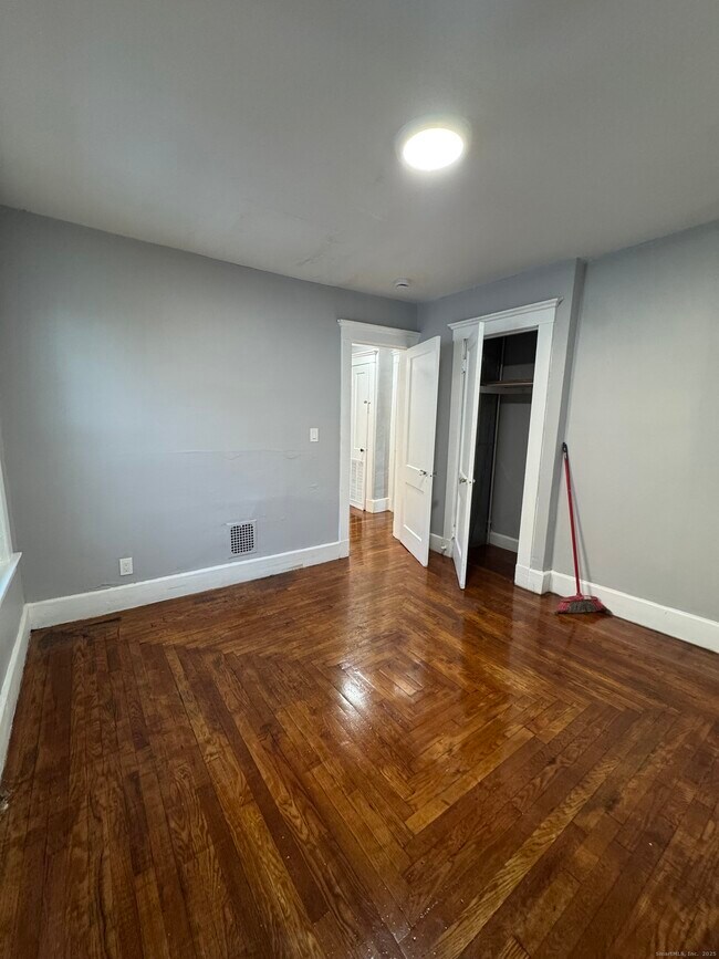 Building Photo - 1528 Ella T Grasso Blvd