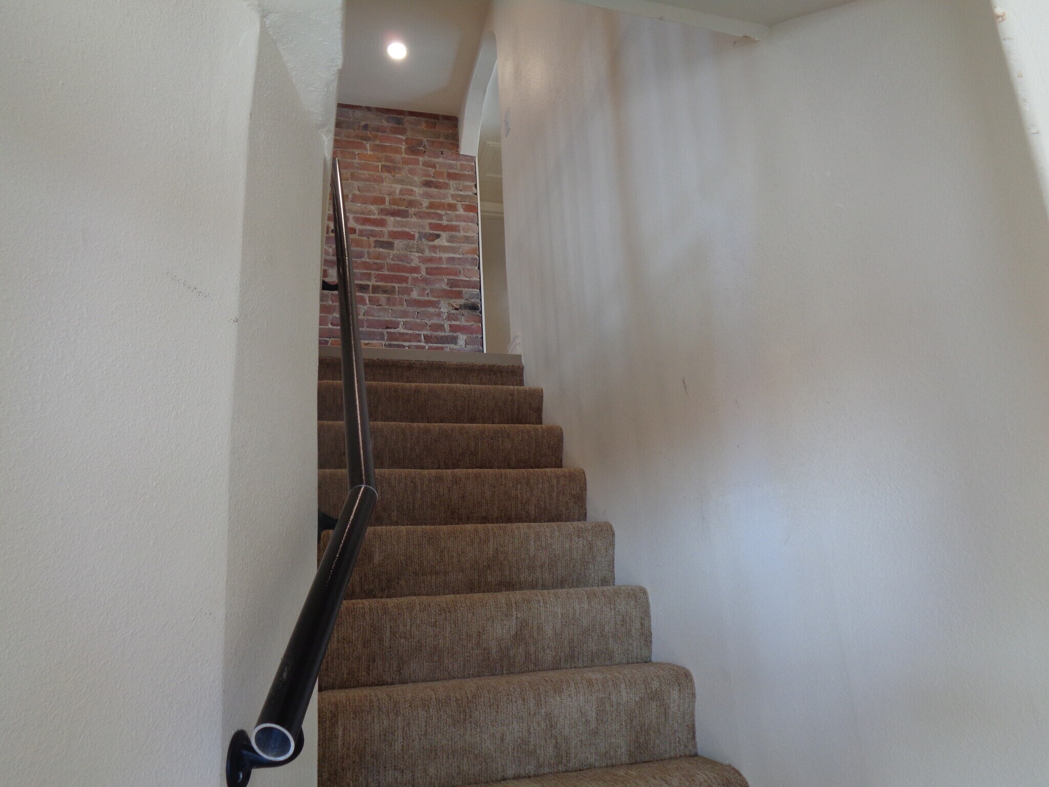 Building Photo - 1160 S 400 E