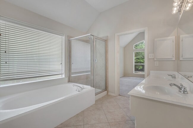 Building Photo - 3711 Rocky Ledge Ln