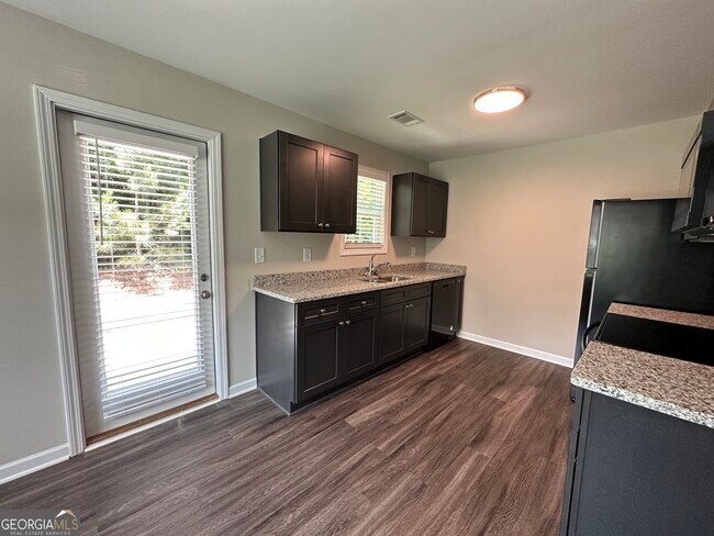Building Photo - 24 Mill Stream Ct