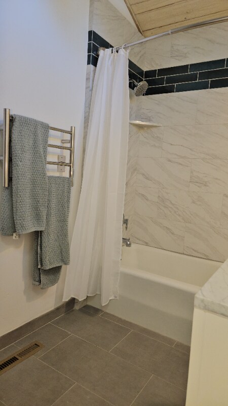 Building Photo - 520 10th St