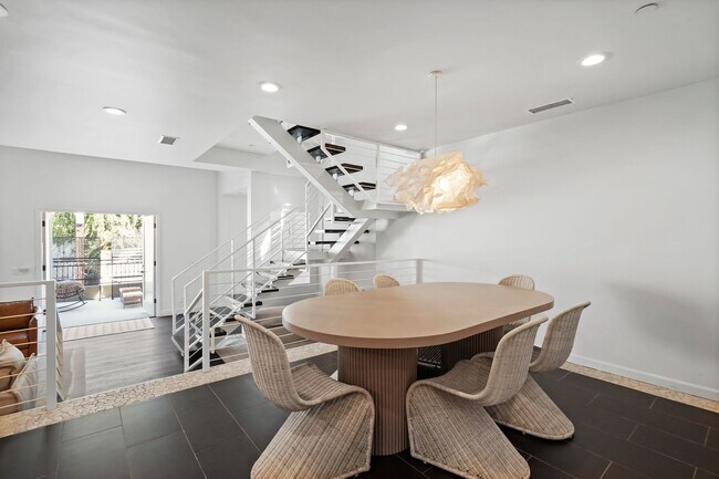 Building Photo - 9842 Portola Dr