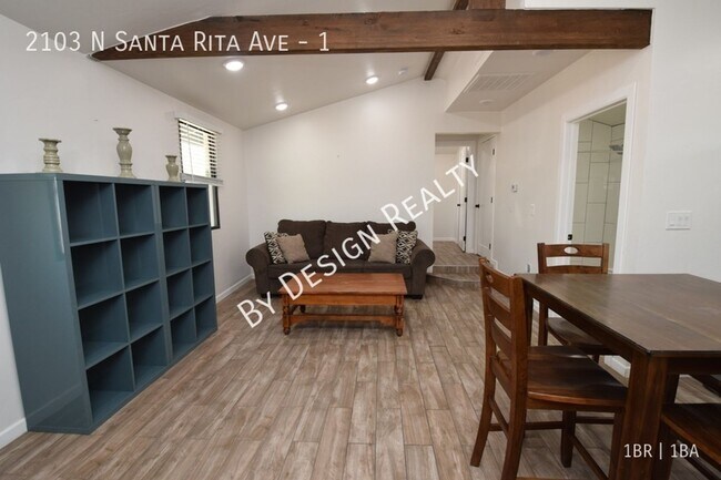 Building Photo - Renovated and Furnished 1 Bed 1 Bath Casita - 1 Mile To UofA