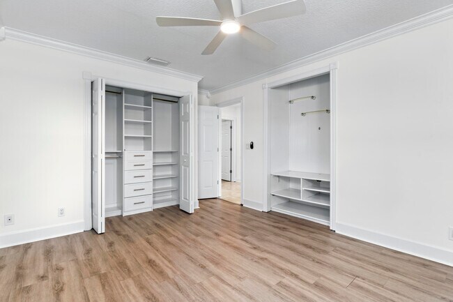Building Photo - 4545 Brandywine Dr