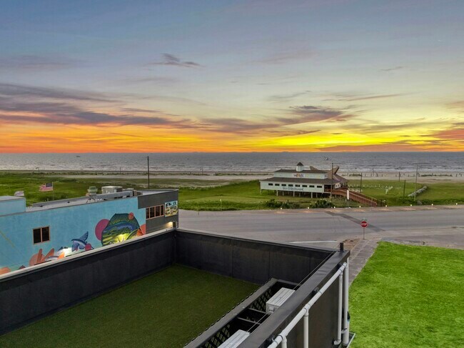 Building Photo - 801 Avenue K Ave