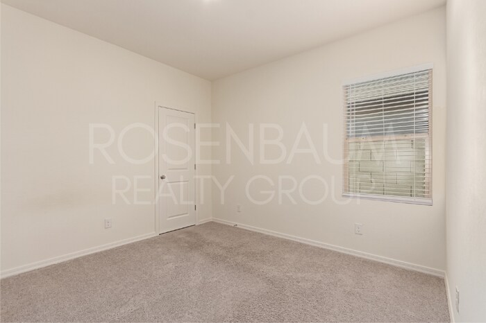 Building Photo - 47662 W Mellen Ln