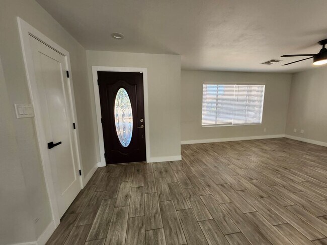 Building Photo - Charming Chandler Home in Quiet Cul-de-Sac — Huge Lot & 3 Bedrooms!