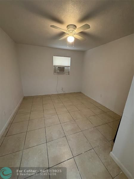 Building Photo - 532 NW 11th Ave
