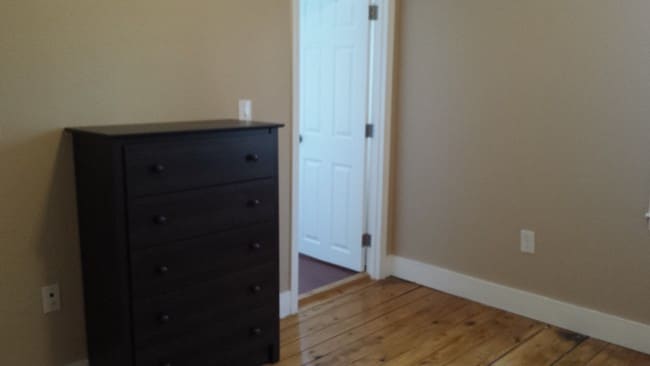 Building Photo - 30 Weeden St