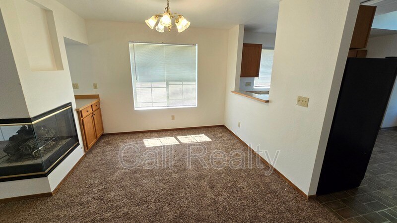 Building Photo - 5205 S Smith Ct