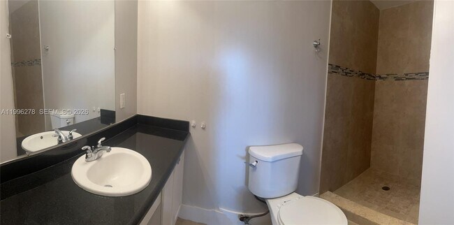 Building Photo - 3951 SW 59th Ave