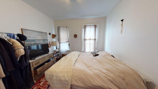 Building Photo - Spacious 2BR on Science Hill | Huge Kitchen & Living Area | Near Yale