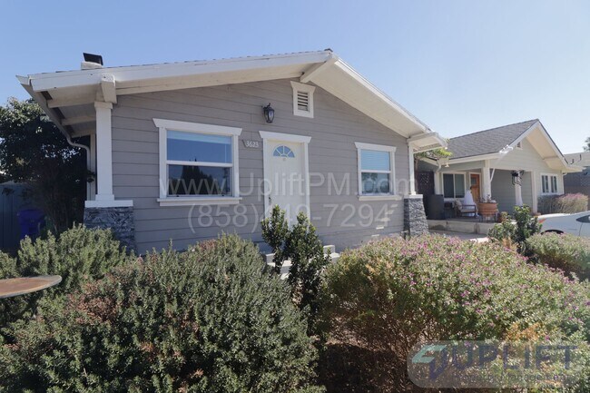 Building Photo - Cozy 2B/2BA with office/den