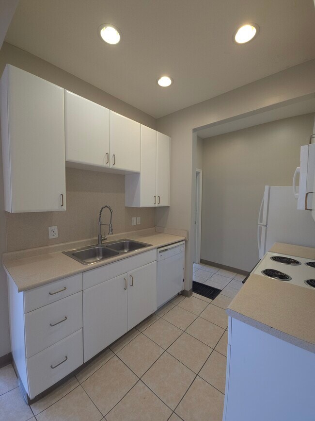 Building Photo - OSU Campus Housing 283