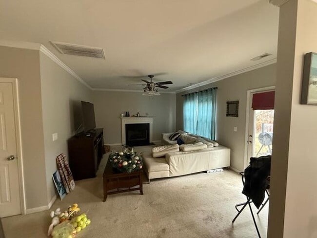 Building Photo - 160 Trevor Ridge Dr