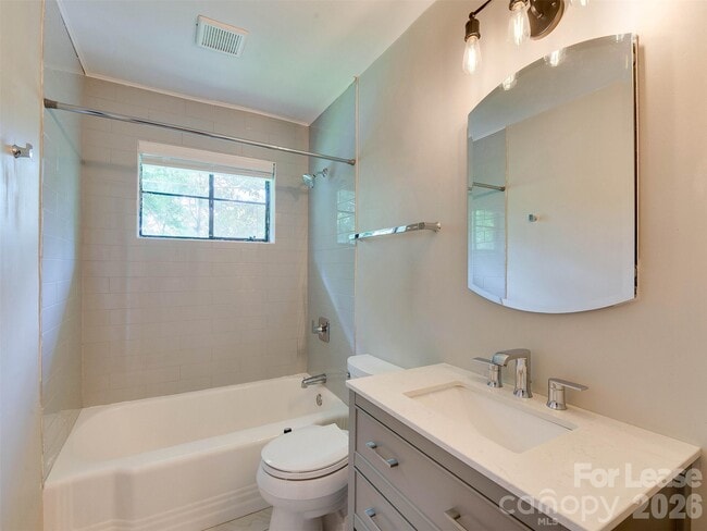 Building Photo - 1520 Mimosa Ave