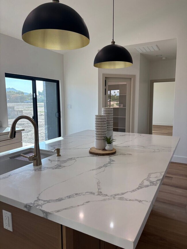 Building Photo - NEW Queen Creek Home