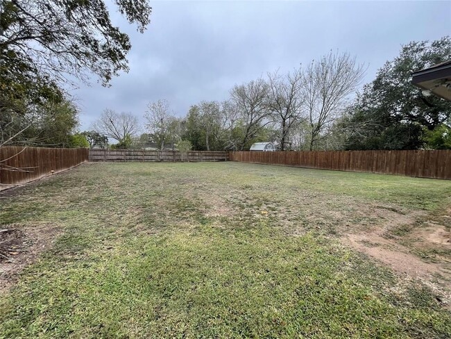 Building Photo - 940 E Guadalupe St