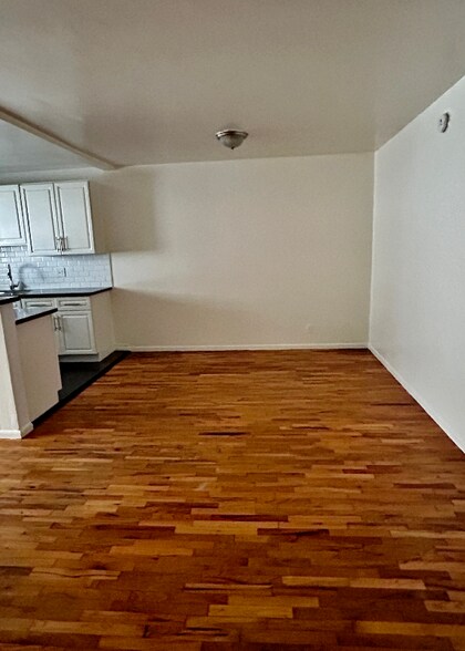 Building Photo - 1231 N Formosa Ave