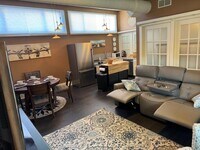 Building Photo - 651 Park Ave