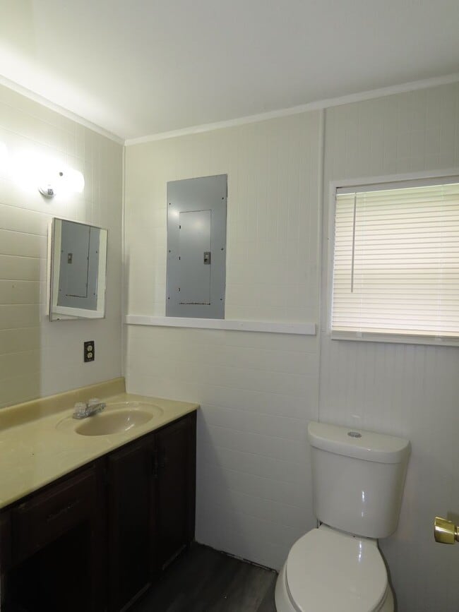 Building Photo - Country Living-Water Included! 2 Bedroom Home