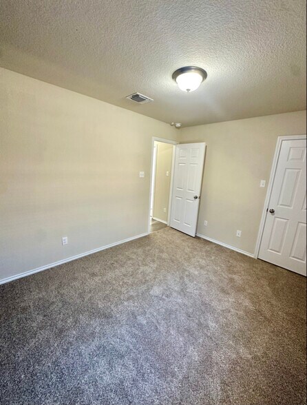 Building Photo - 3008 Keathley Dr