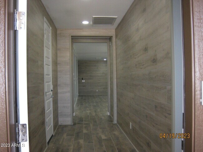 Building Photo - 3155 E Wild Dr