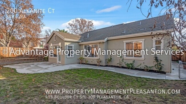 Building Photo - 200 Alkanite Ct