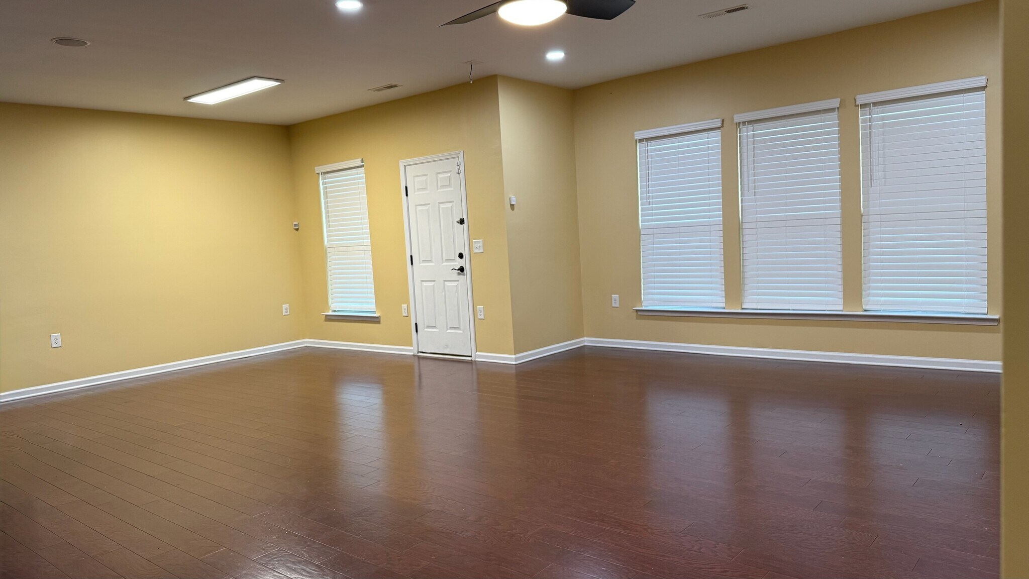 Breakfast area - 2101 Chipley Dr