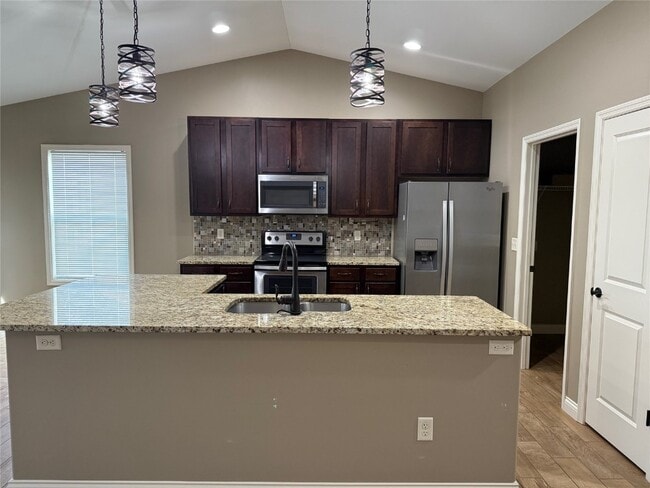 Building Photo - 346 Stone Village Dr