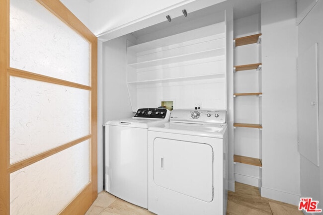 Building Photo - 435 Dalehurst Ave