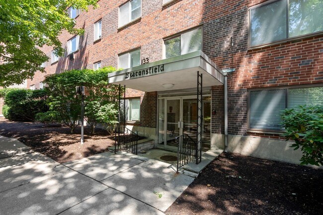 Building Photo - 133 Beaconsfield Rd