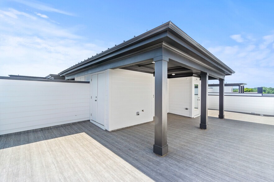 Building Photo - 1028 Robert Smalls Way