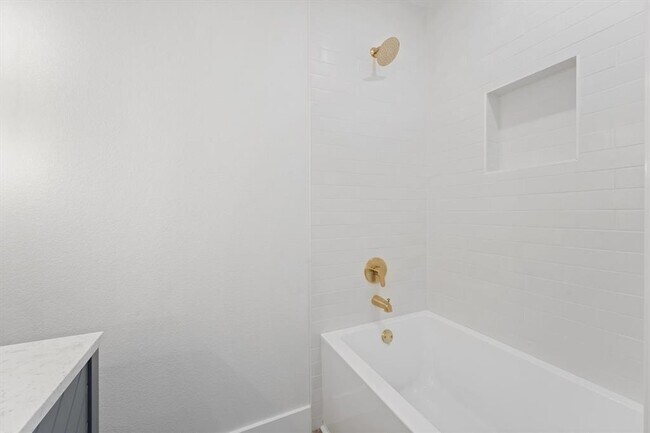 Building Photo - 5123 Avenue L