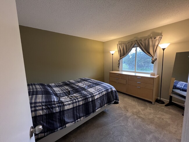 Building Photo - 2497 Copper Cliff Trail