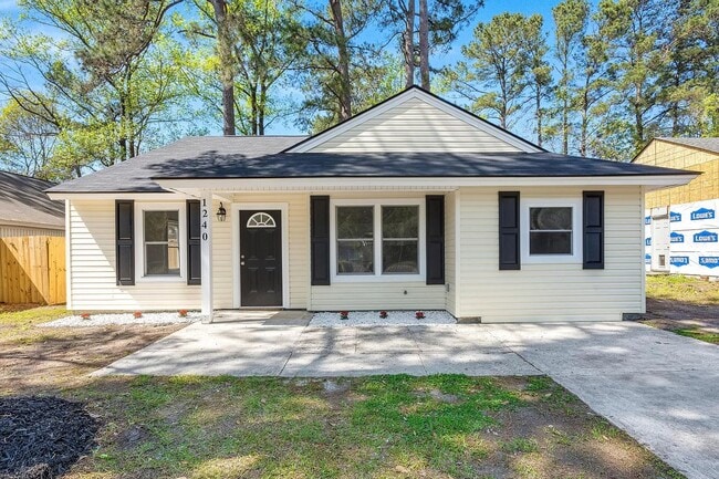Primary Photo - Modern Comfort Meets Suburban Convenience ...
