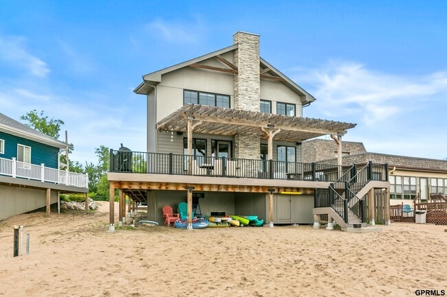 Building Photo - 17107 Rainbow Rd