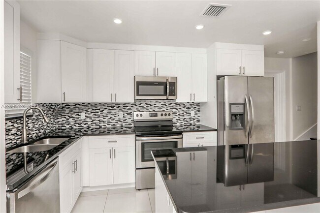 Building Photo - 26181 SW 135th Ct