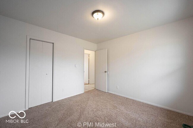 Building Photo - 4881 300W