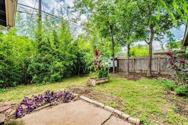 Building Photo - 1417 Braes Ridge Dr