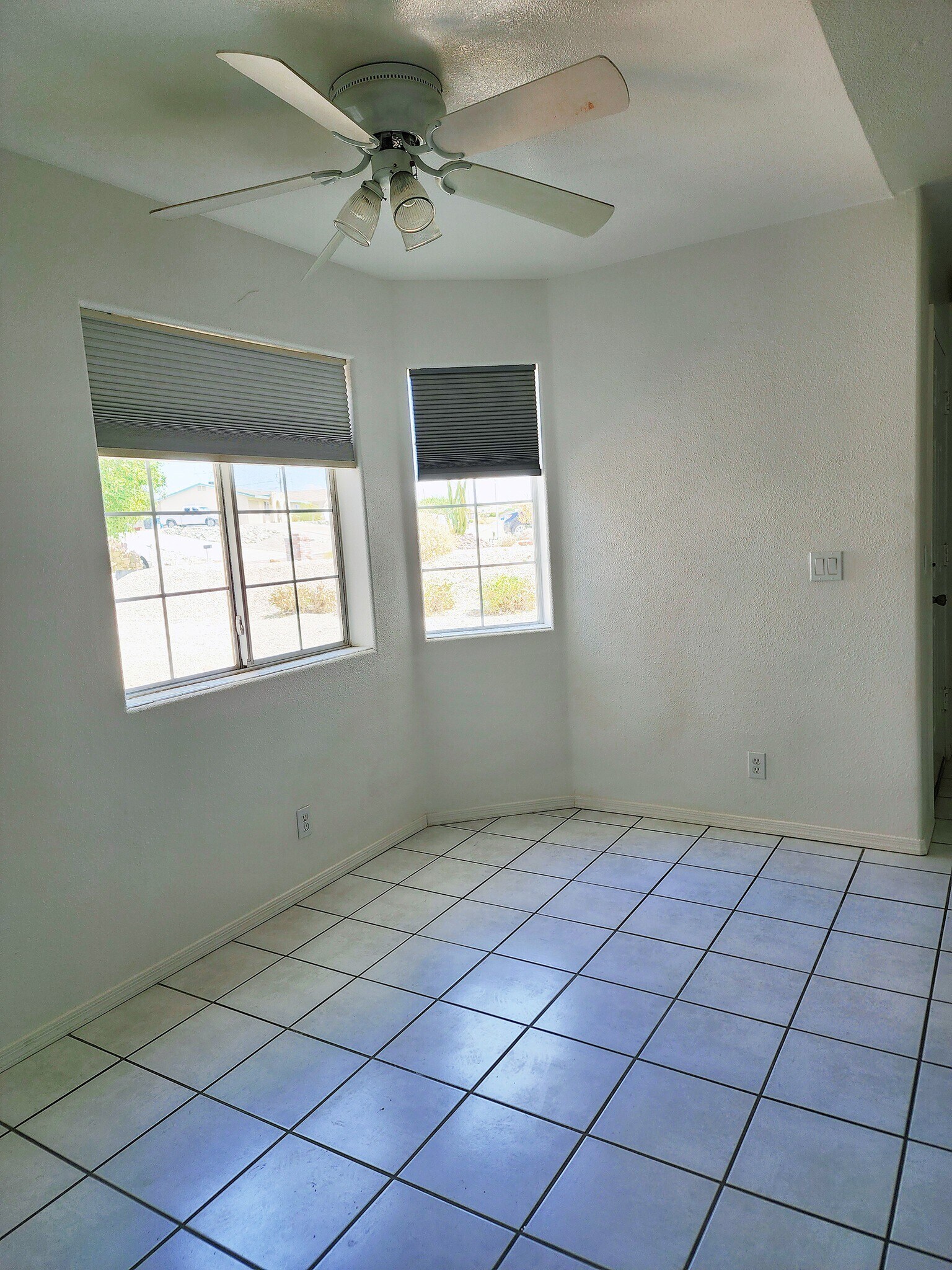 Dining Room - 1399 Bentley Blvd