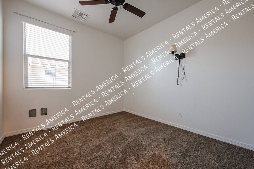 Building Photo - 41192 W Rio Bravo Dr