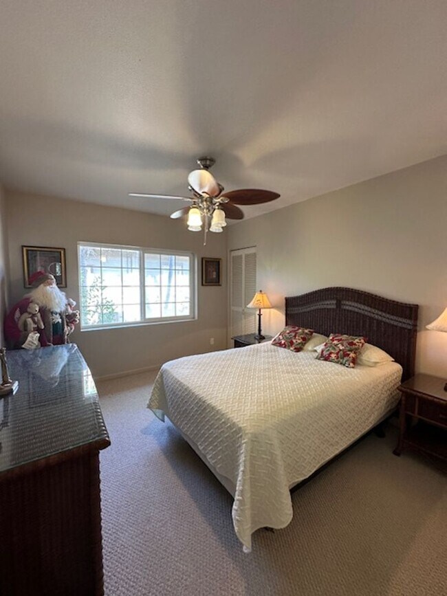 Building Photo - Single Family Executive Style Home in Gated Community