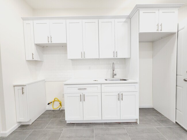 83 Oak St 2 - 77 Oak St
