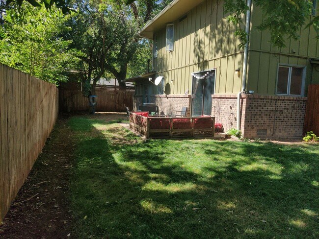 Building Photo - 1115 Juniper Ct