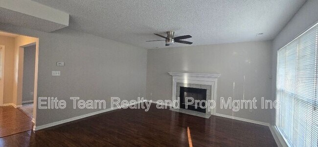 Building Photo - 14109 Southbridge Forest Dr