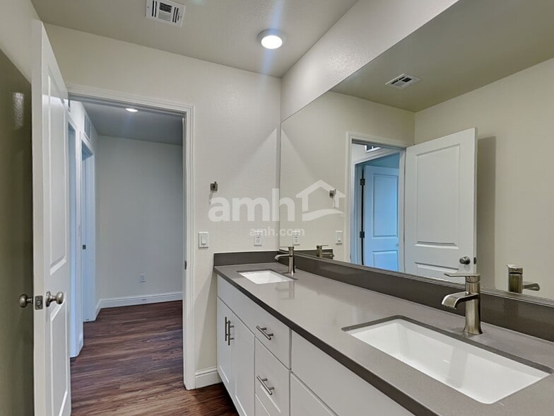 Building Photo - 5623 Lighting Hope Ct