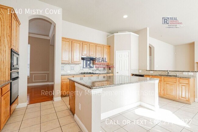 Building Photo - 1440 Misty Cove Dr