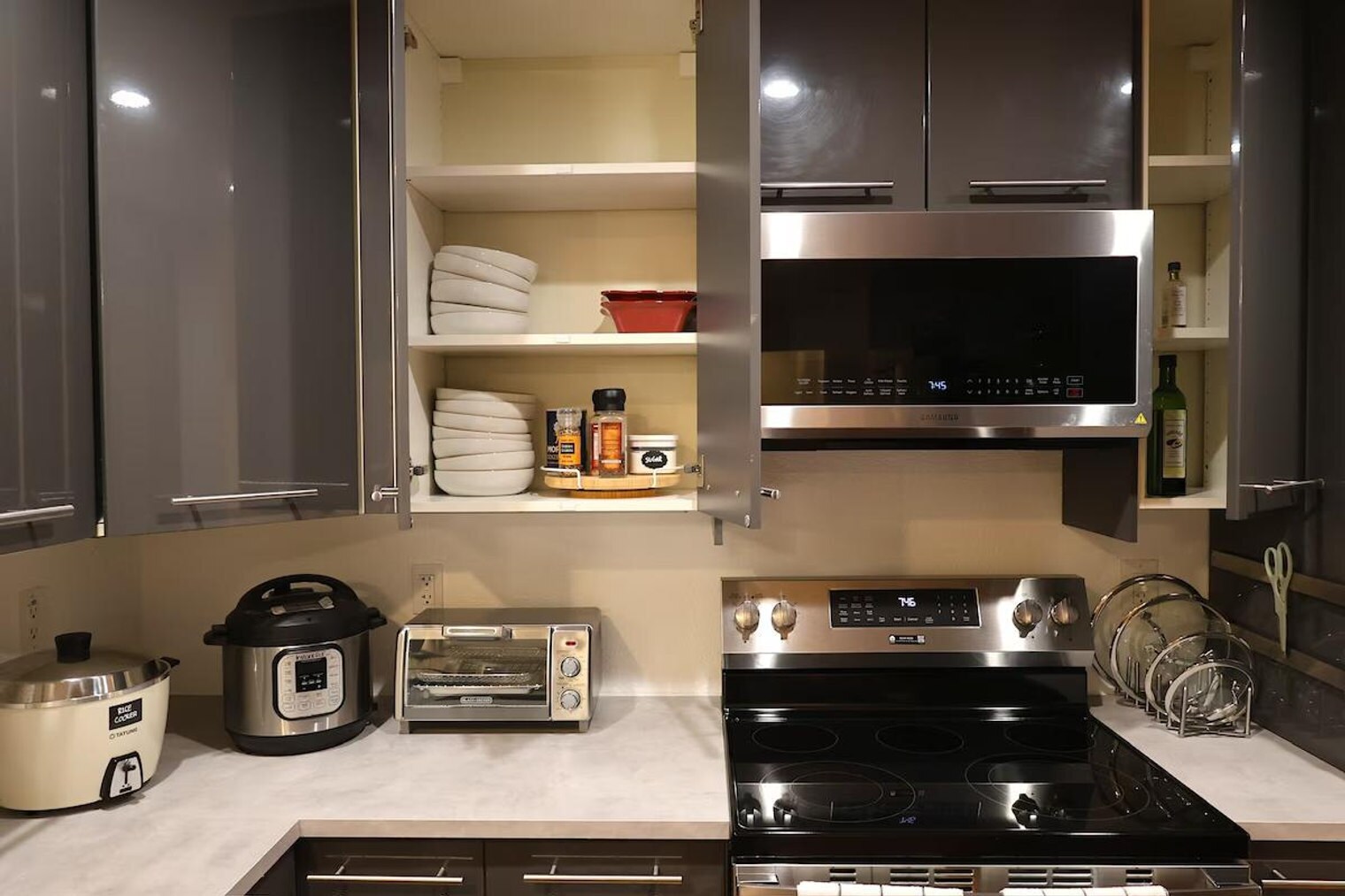 Building Photo - 6505 Skyfarm Dr