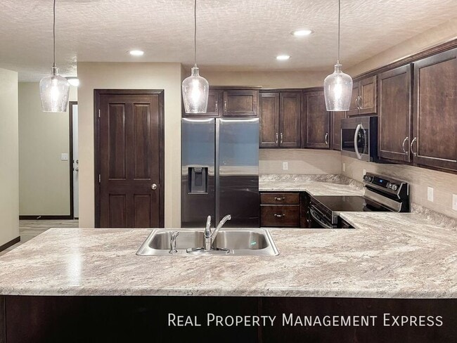 Building Photo - 9619 W Broek Dr
